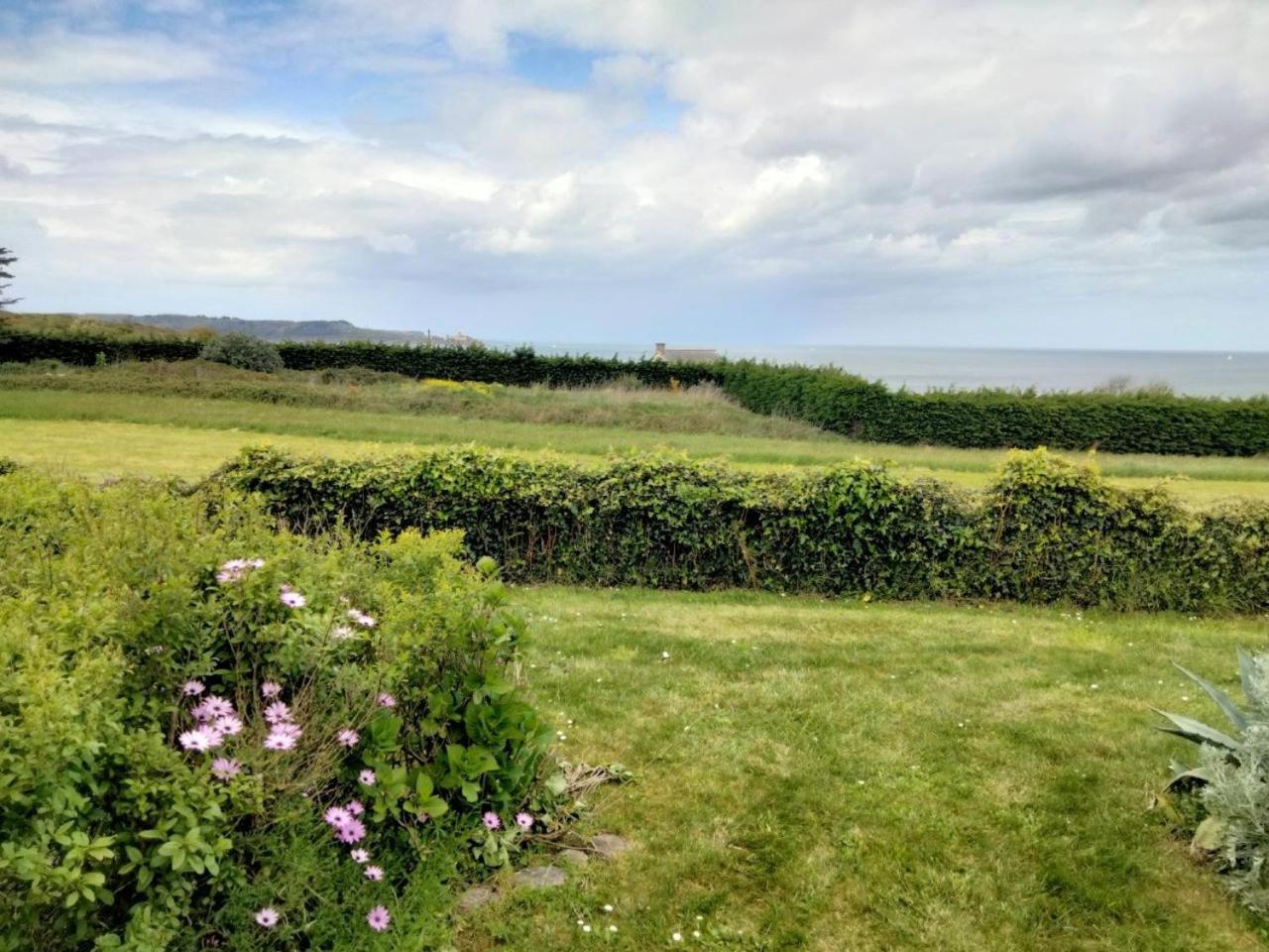 Bienvenue Au Studio L'Escale Bleue Avec Vue Mer Et Sur Le Cap Frehel Saint-Cast-le-Guildo Bagian luar foto